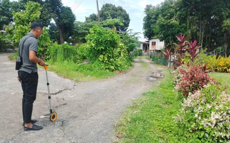  Memantau Pembangunan Sekitar Kukusan